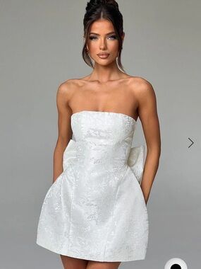 Strapless White Jacquard Mini Dress with Sculpted Bow Detail